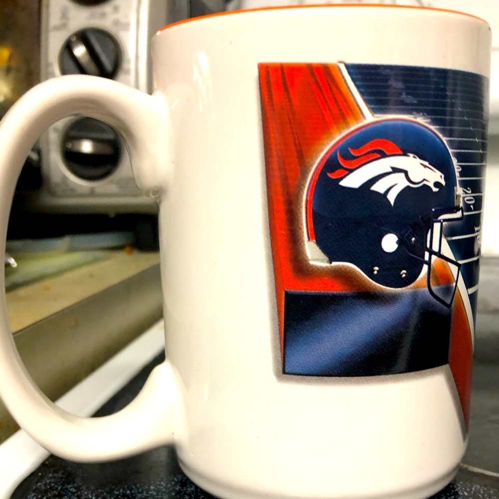 New never used Denver Broncos Mug